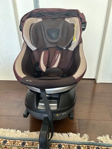 combi NEROOM チャイルドシート