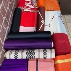 和装小物薩摩さつまつげ櫛髪飾り袋帯反物大島紬バッグ鞄がま口福助足袋さらし正絹帛紗袱紗紅ふくさ刺繍女性和服着物リメイク材料色々纏めて 和装小物薩摩さつまつげ櫛髪飾り袋帯反物大島紬バッグ鞄がま口福助足袋