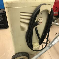 ✨ユアサ 中古 FA-700B バッテリーチャージャー✨うるま市田場✨