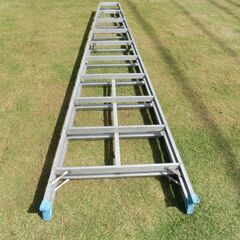 10尺　３ｍの脚立です。