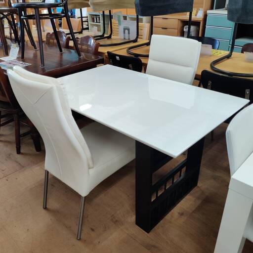 【愛品倶楽部柏店】ニトリ 片バタ式ダイニングテーブル ピア3 /DCジャック
