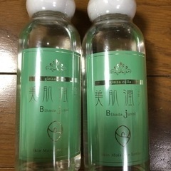 美肌潤美　化粧水　さっぱりタイプ   1本¥100