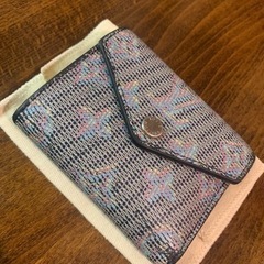 ルイヴィトン LVポップ ポルトフォイユ・ゾエ 三つ折り財布