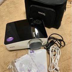 【BenQ】プロジェクター　　