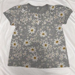 120cm 花柄🌼半袖Tシャツ