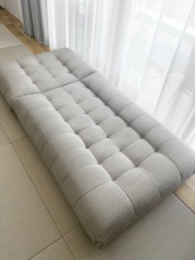 ほぼ新品　リクライニングソファベッド　ライトグレー