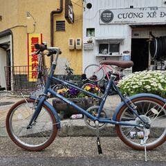 ミニベロ自転車　２０インチ　６変速　カゴ　付き　青　美品　配達可能