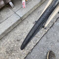 クロスバイク　７００ｘ２８ｃ　６変速　配達可能