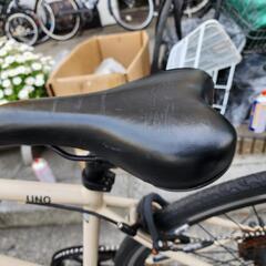 クロスバイク　７００ｘ２８ｃ　６変速　配達可能