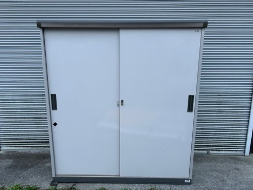 ☆イナバの物置　幅176cm　家具 収納家具 物置