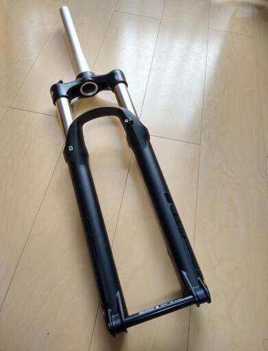 サンツアーフロントフォーク新品