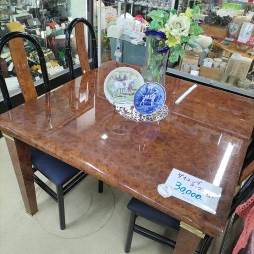 家具 ダイニングテーブル、チェア4脚セット　机　椅子