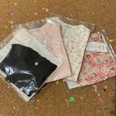 【新品タグ付き・女の子デザイン・ベビー服4点セット80サイズ】