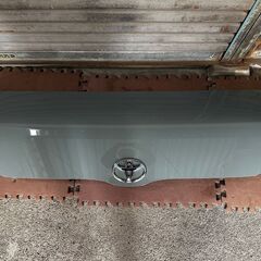 【新車外し】TOYOTA トヨタ ハイエース 純正 8型 フロント ボンネット スーパーGL アースカラー