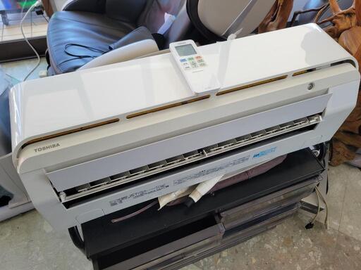 TOSHIBA　東芝　6畳用エアコン　RAS-E225ART　標準取付工事込　中古　リサイクルショップ宮崎屋住吉店24.4.18K