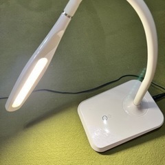 【お譲り済】LED調光式デスクライト　USB充電機能付き