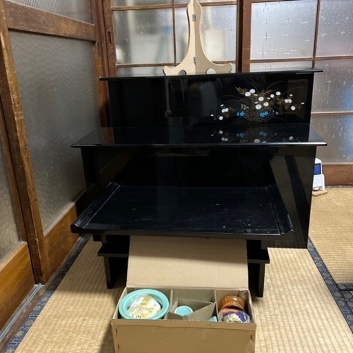 後飾り祭壇、経机、写真立て２個、仏具5点セット