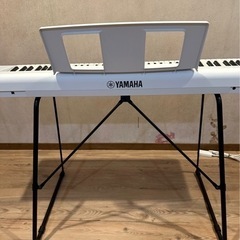 ヤマハNP35WH 電子キーボード Piaggero ホワイト楽器 鍵盤楽器、ピアノ