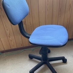 【ネット決済】オフィスチェア　事務椅子　高さ調節可能　コロコロ付き