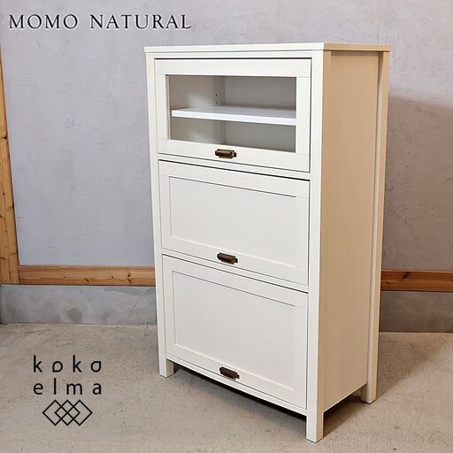 おしゃれなインテリアショップMOMO natural(モモナチュラル)のCIELE(シエル) 3DOORキャビネットです。ホワイトの明るい色合いが優しい雰囲気のコンパクトで可愛らしい収納家具です♪