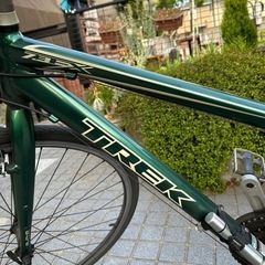 トレック　7.3FX(クロスバイク)