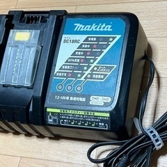 お引き渡し者‼️決まりました‼️マキタ 純正 充電器 DC18R...