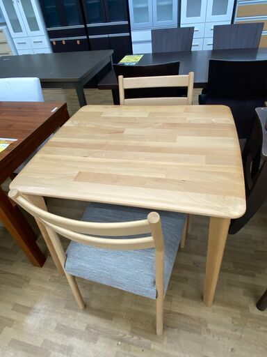 【ドリーム川西店御来店限定】  ダイニングセット2人用 ミルキーブラウン H×W×D クリーニング済み 【2001256255600136】