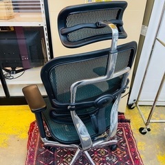 【売約済み】【武蔵小山店】 未使用・保管品　Ergohuman Pro Ottoman　エルゴヒューマン プロ　オットマン内蔵型　ヘッドレスト　EHP-LPL-KM-15 検　EHP-LPL-KM-15　EHP-LPL　OAチェア　オフィスチェア　メッシュ　オットマン　ランバーサポート　