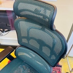 【売約済み】【武蔵小山店】 未使用・保管品　Ergohuman Pro Ottoman　エルゴヒューマン プロ　オットマン内蔵型　ヘッドレスト　EHP-LPL-KM-15 検　EHP-LPL-KM-15　EHP-LPL　OAチェア　オフィスチェア　メッシュ　オットマン　ランバーサポート　