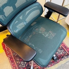 【売約済み】【武蔵小山店】 未使用・保管品　Ergohuman Pro Ottoman　エルゴヒューマン プロ　オットマン内蔵型　ヘッドレスト　EHP-LPL-KM-15 検　EHP-LPL-KM-15　EHP-LPL　OAチェア　オフィスチェア　メッシュ　オットマン　ランバーサポート　