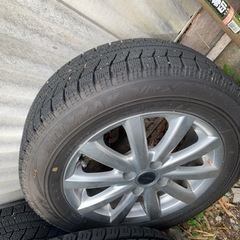 スタッドレスタイヤ　アルミホイール付き　185/65R15 