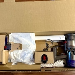 DYSON V10 FLUFFY コードレス掃除機+保証+スタンド 