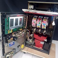 コレ見て！ 大人のオモチャ】 現状品 レトロ スロット 実機 UNIVERSAL 