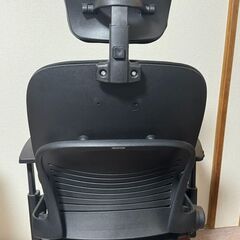 スチールケース リープチェア Steelcase Leap APモデル オフィスチェア 張地ブラック 背座クロス張り ブラックフレーム ランバーサポート付き LEAP-10100APVP J501  ワークチェア 12万円購入 ヘッドレスト付き