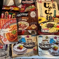 食品セット　(じゃじゃ麺、お茶漬けの素、ラーメン、韓国食品)