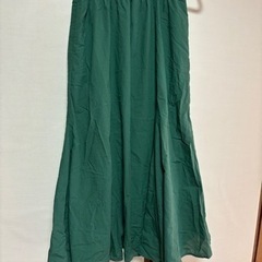 緑スカート ユニクロ Mサイズ