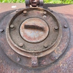 アンティークなガソリン給油器