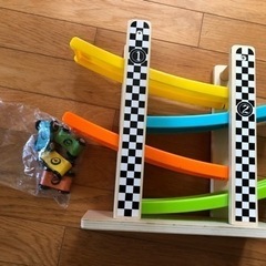 知育玩具　車　木製　おもちゃ　滑り台