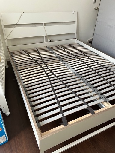 TRYSIL トリスィル　ベッドフレーム　すのこベッド　クイーンベッド　IKEA　イケア