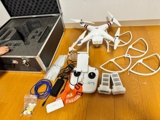 DJI PHANTOM 3 ドローン　国家資格練習用にも