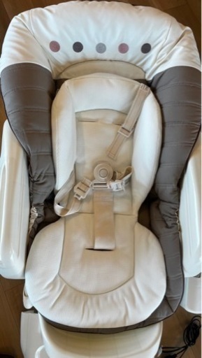 コンビ ネムリラ AUTO SWING エッグショック BE ココアブラウン  