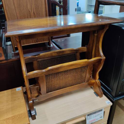 【愛品倶楽部柏店】karimoku サイドテーブル(マガジンラック付) コロニアル