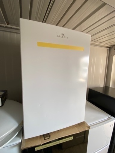 お薦め品‼️アレジア 冷凍庫 61L 2021年