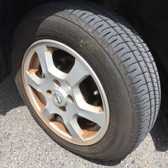 キューブ、ノート　アルミ　タイヤバリ山　175 65 R14