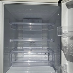 《売約済》【武蔵小山店】【実質表示価格より最大２０％お値引き！！】 無料配送エリアあり　アクア　AQUA　冷蔵庫　３ドア　大容量　2017年製　白物家電　