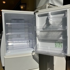 《売約済》【武蔵小山店】【実質表示価格より最大２０％お値引き！！】 無料配送エリアあり　アクア　AQUA　冷蔵庫　３ドア　大容量　2017年製　白物家電　