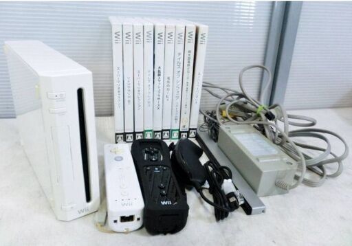 任天堂　Wii　本体　RVL-001(JPN)　動作良好　ヌンチャク　ソフト　セットテレビゲーム　マリオ　スマブラ他　Nintendo