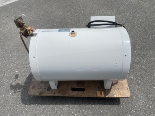 □中古品 イトミック 電気温水器 ES-40N3B 40L 3相200V 2016年 動作 