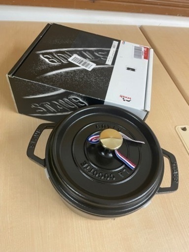 【値下げしました】ストウブ(Staub) 「 ピコ ココット ラウンド ブラック 20cm 」 両手 鋳物 ホーロー 鍋 IH対応 No2732