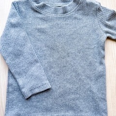 美品⭐️子供服　８０サイズ　グレーセーター 